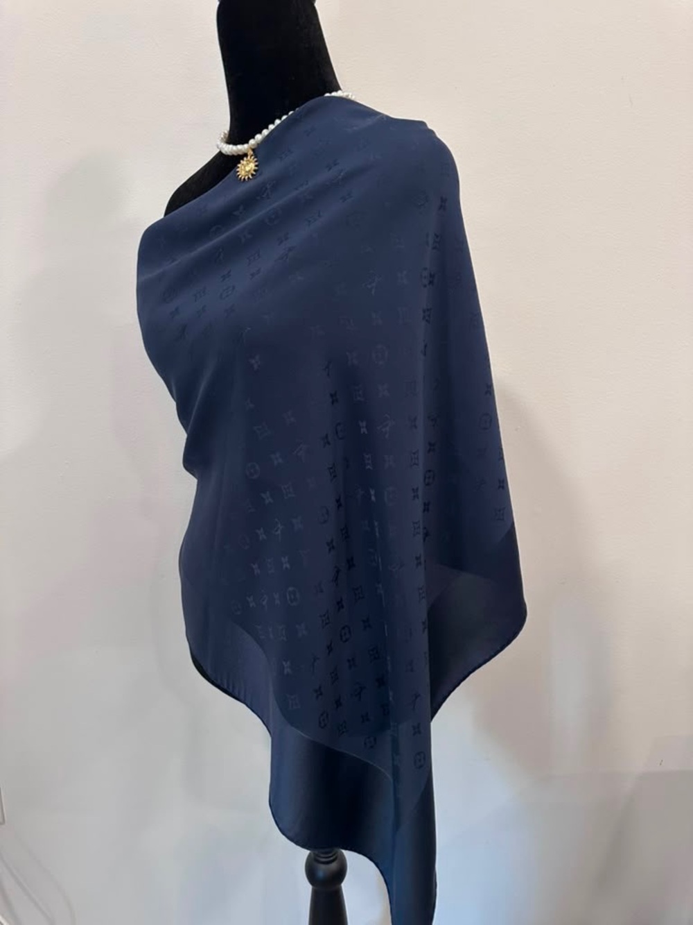 Louis Vuitton Silk Scarf Navy Hand Rolled Made in France - Picture 3 of 7